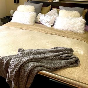 COPY - King size reversible duvet and 2 pillow shams